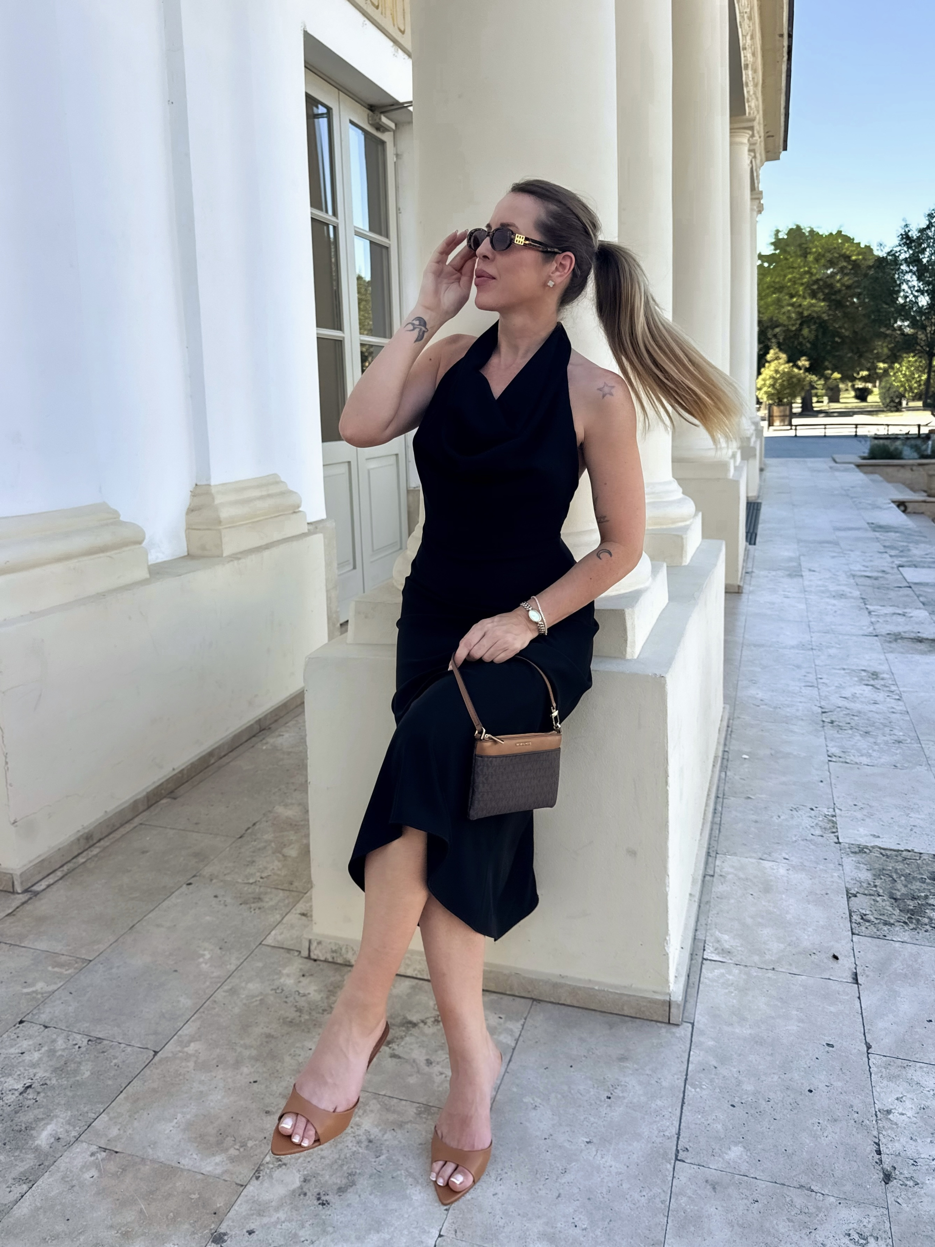 Petra nyitott hátú midi ruha / Fekete - Image 3
